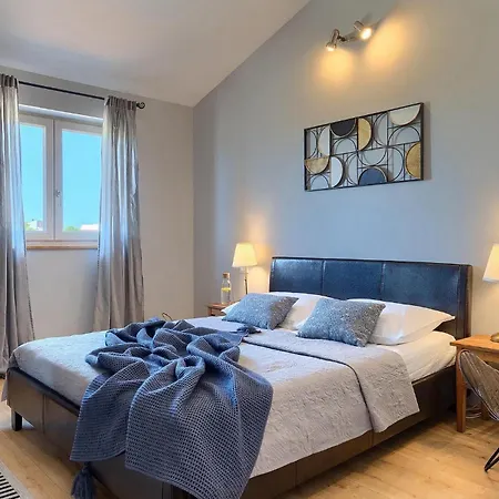 Semesterbostad Prato Pula