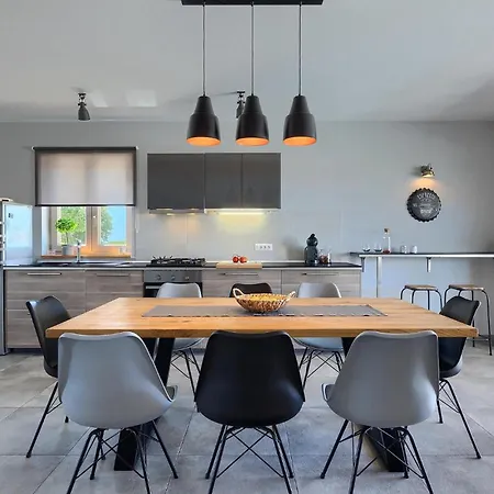 Semesterbostad Prato Pula