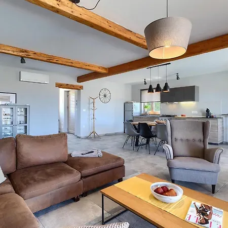 Prato Semesterbostad *